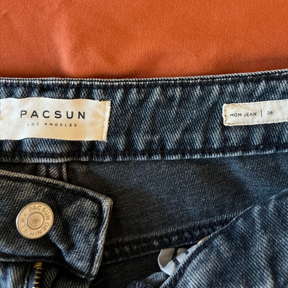 Black PacSun Mom Jeans - Size 26 - Picture 4 of 4